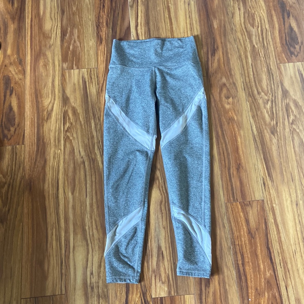 Aerie athletic leggings with mesh